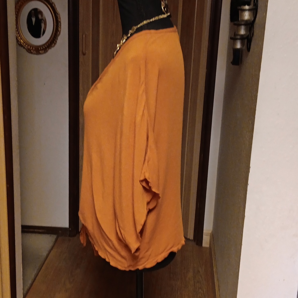 Women's Rust Button Design Top - Picture 3 of 5